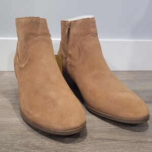 Womans Denver Hayes Tan Suede Ankle Boots SIZE 10